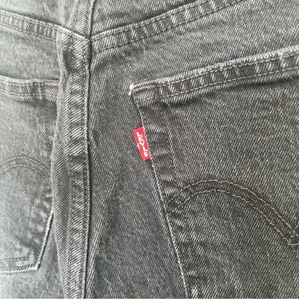 Levi’s Big E Premium Ribcage Crop Flare – High Waisted – Black – Size 25 - Picture 10 of 14